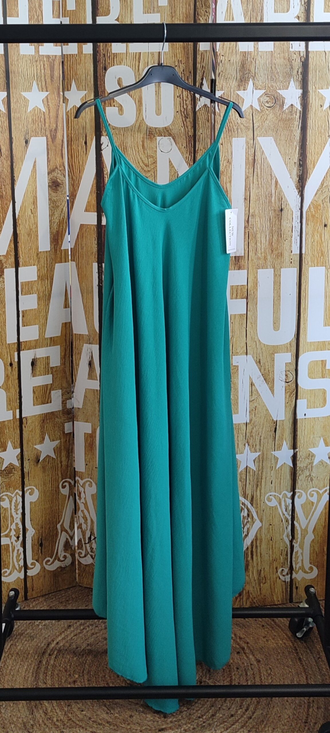 Robe longue fluide unie à bretelles belle taille – Image 3