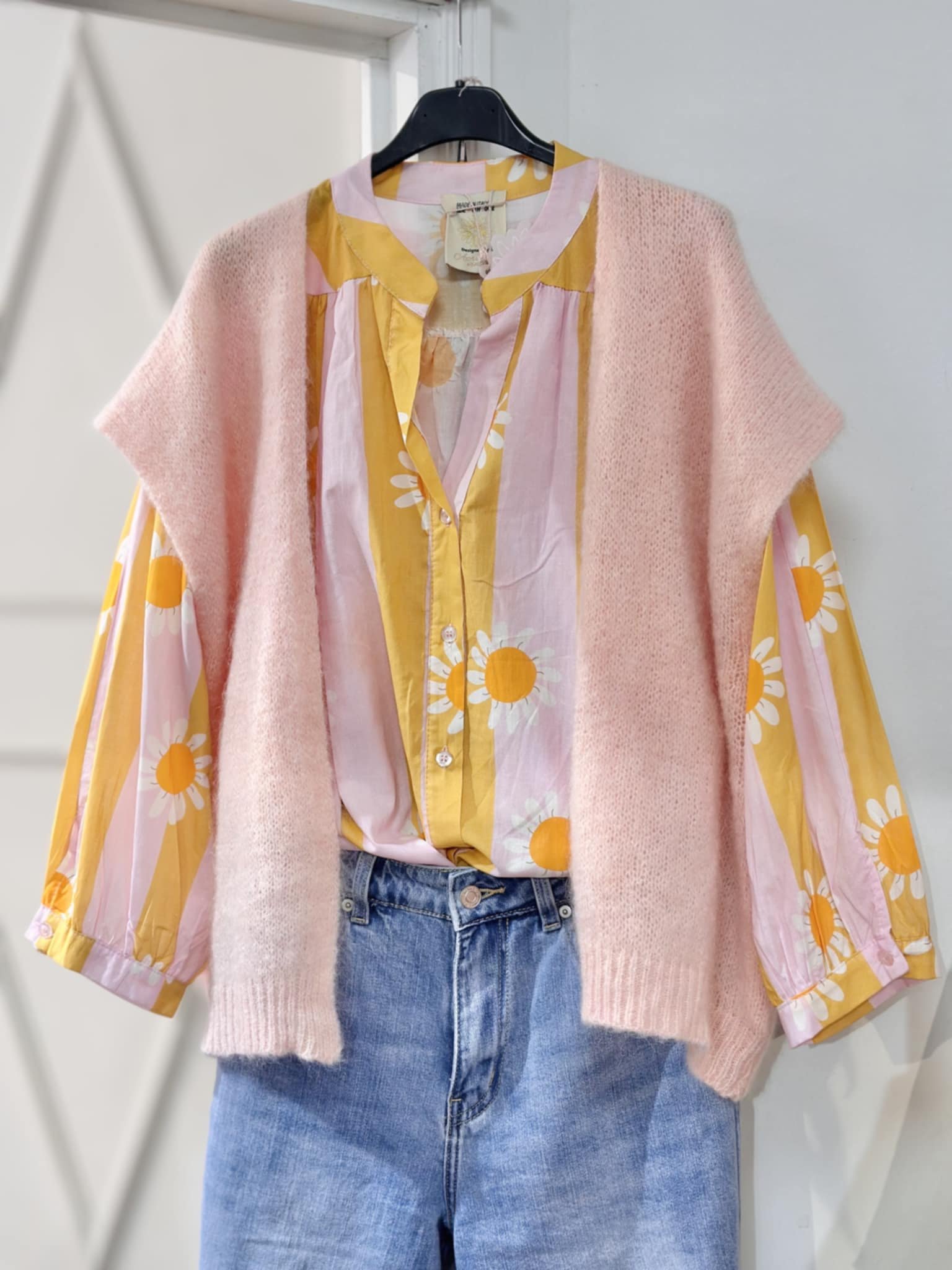 Gilet sans manches tout doux rose baby mohair April Vintage – Image 2