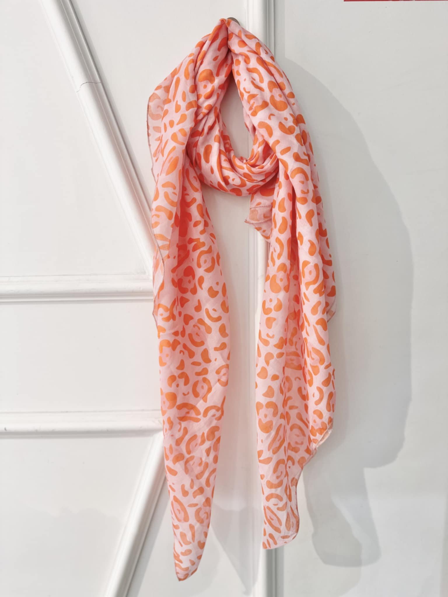 Foulard paréo imprimé leopard orange fluo