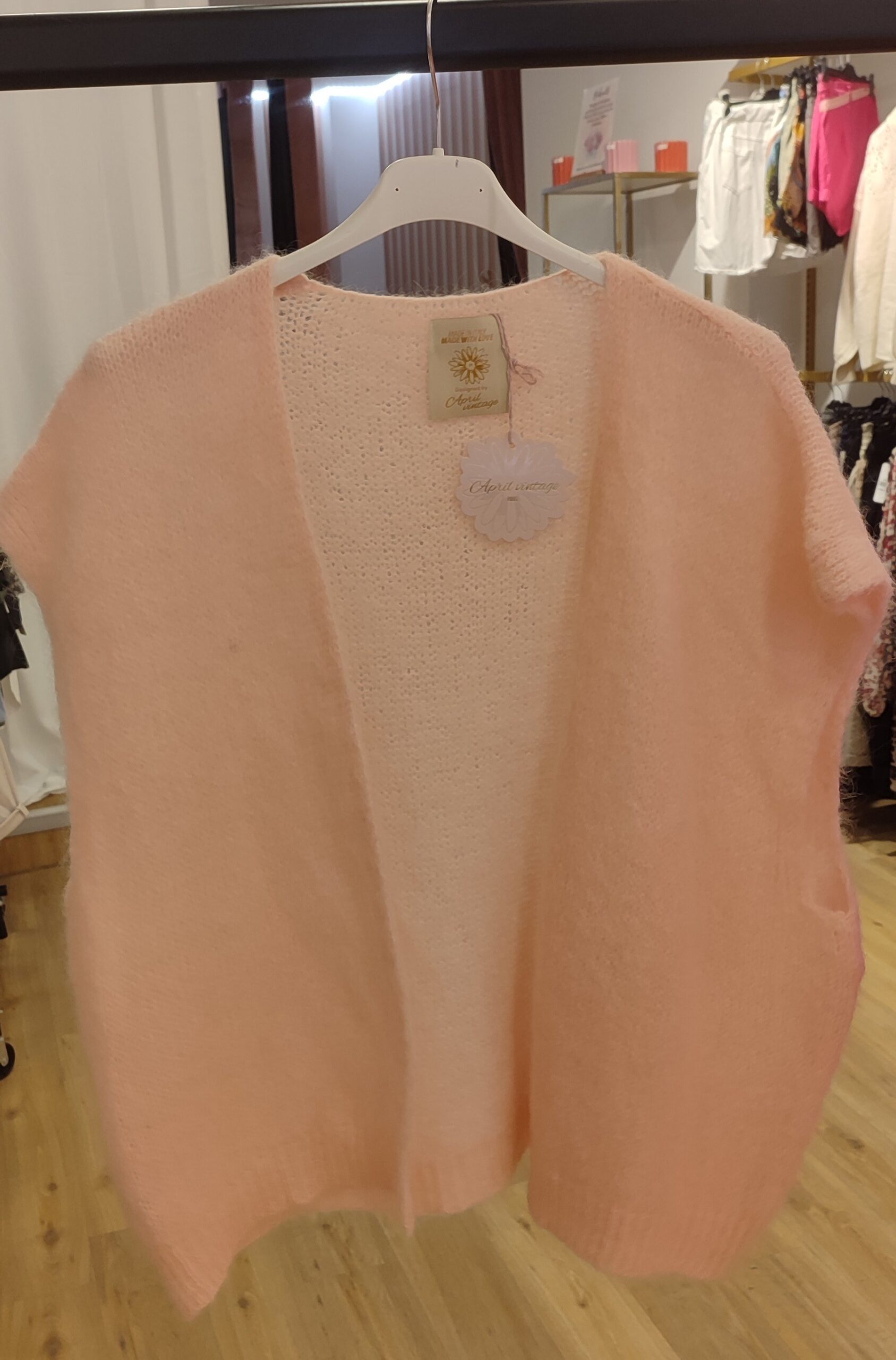 Gilet sans manches tout doux rose baby mohair April Vintage