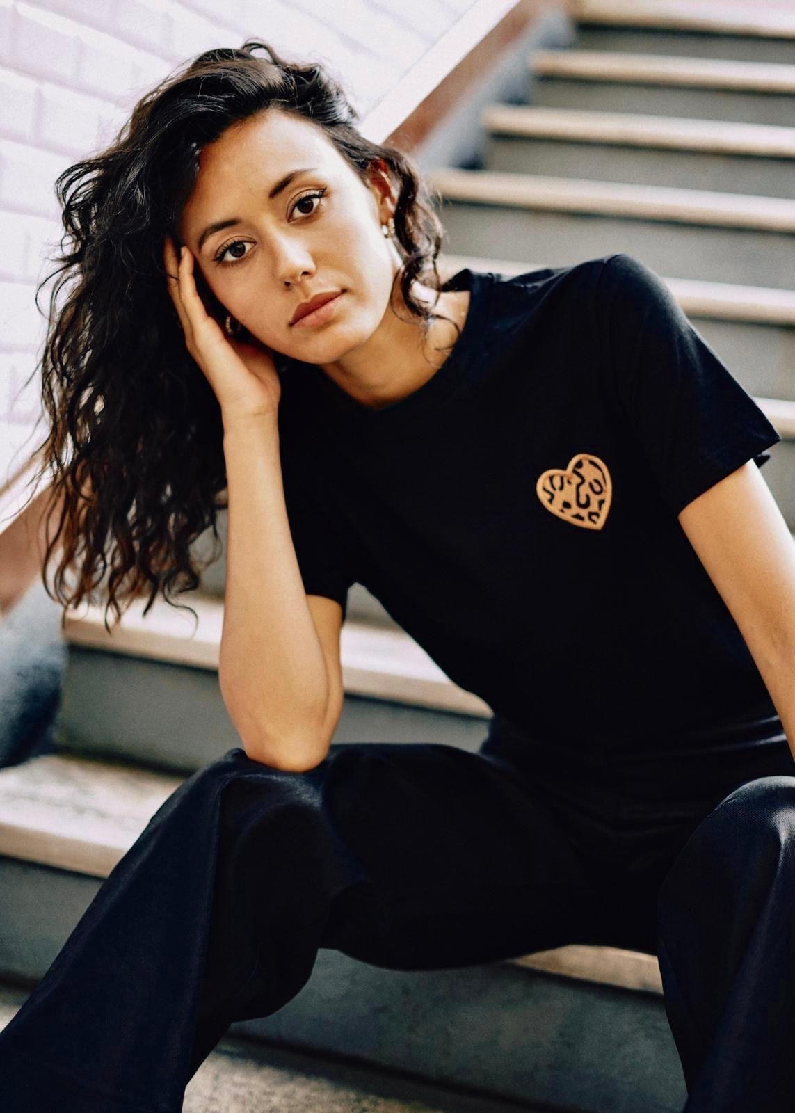 Tee-shirt coeur léopard noir