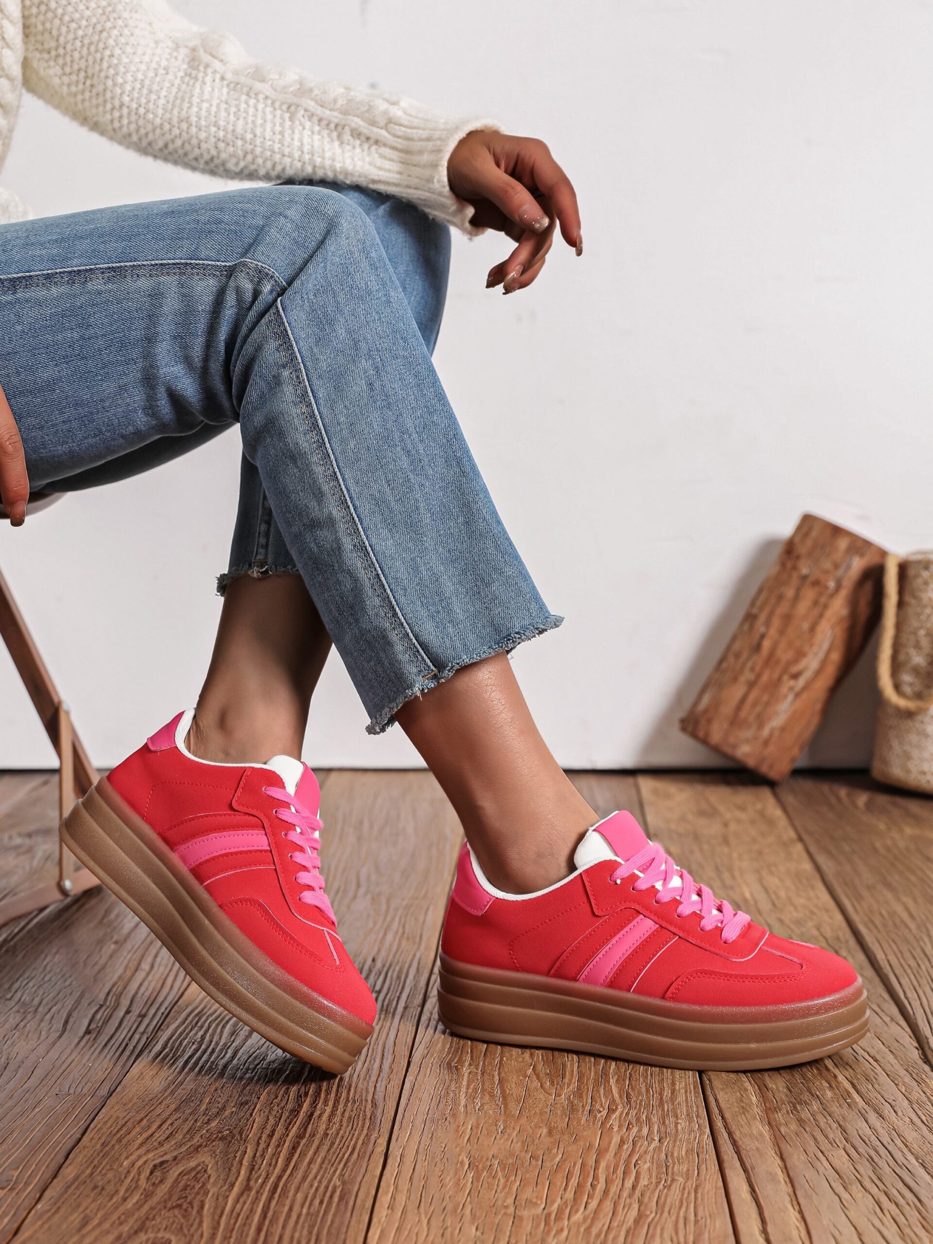 Baskets rouge et rose petite plateforme