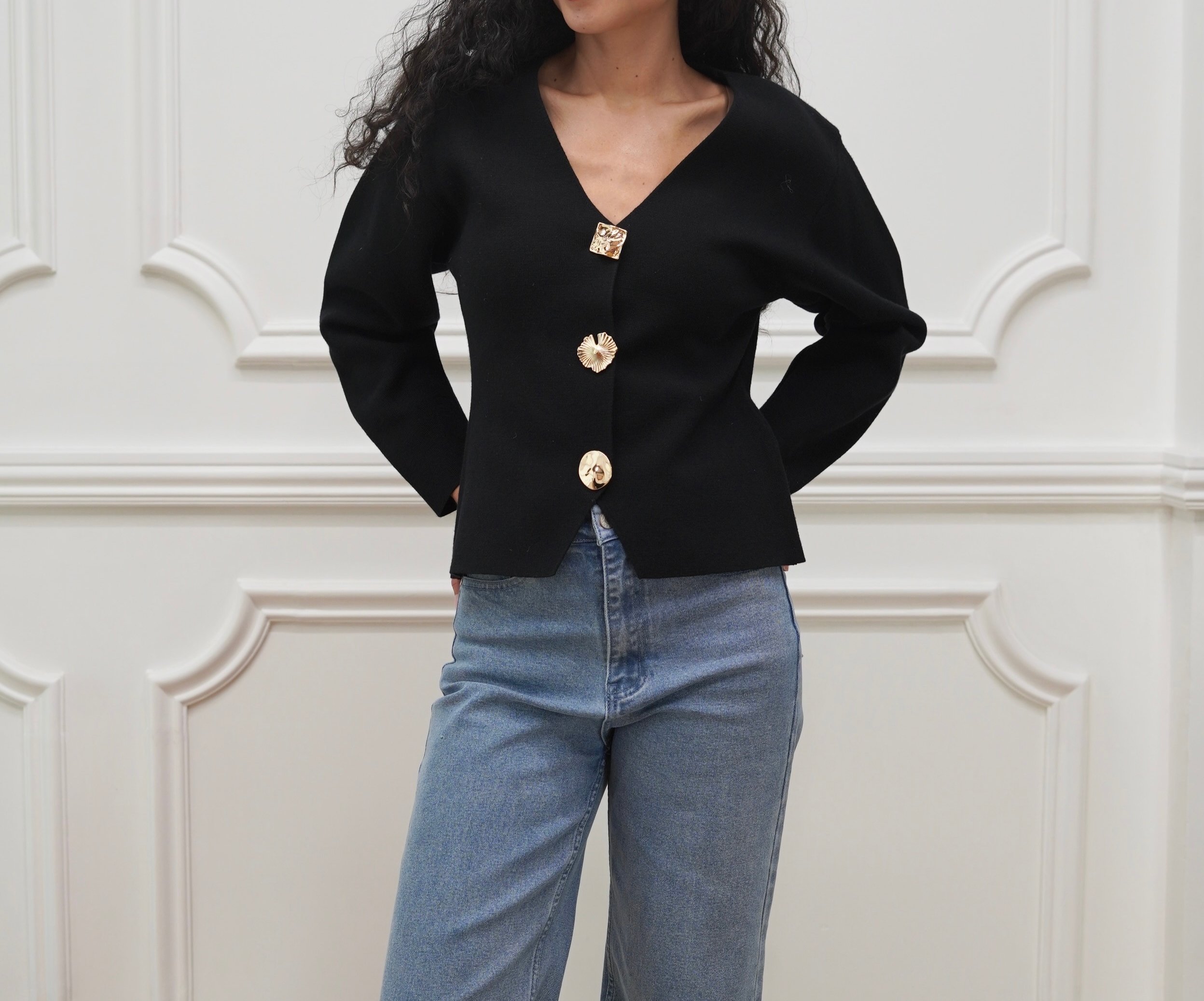 Gilet noir avec boutons or gold – Image 2