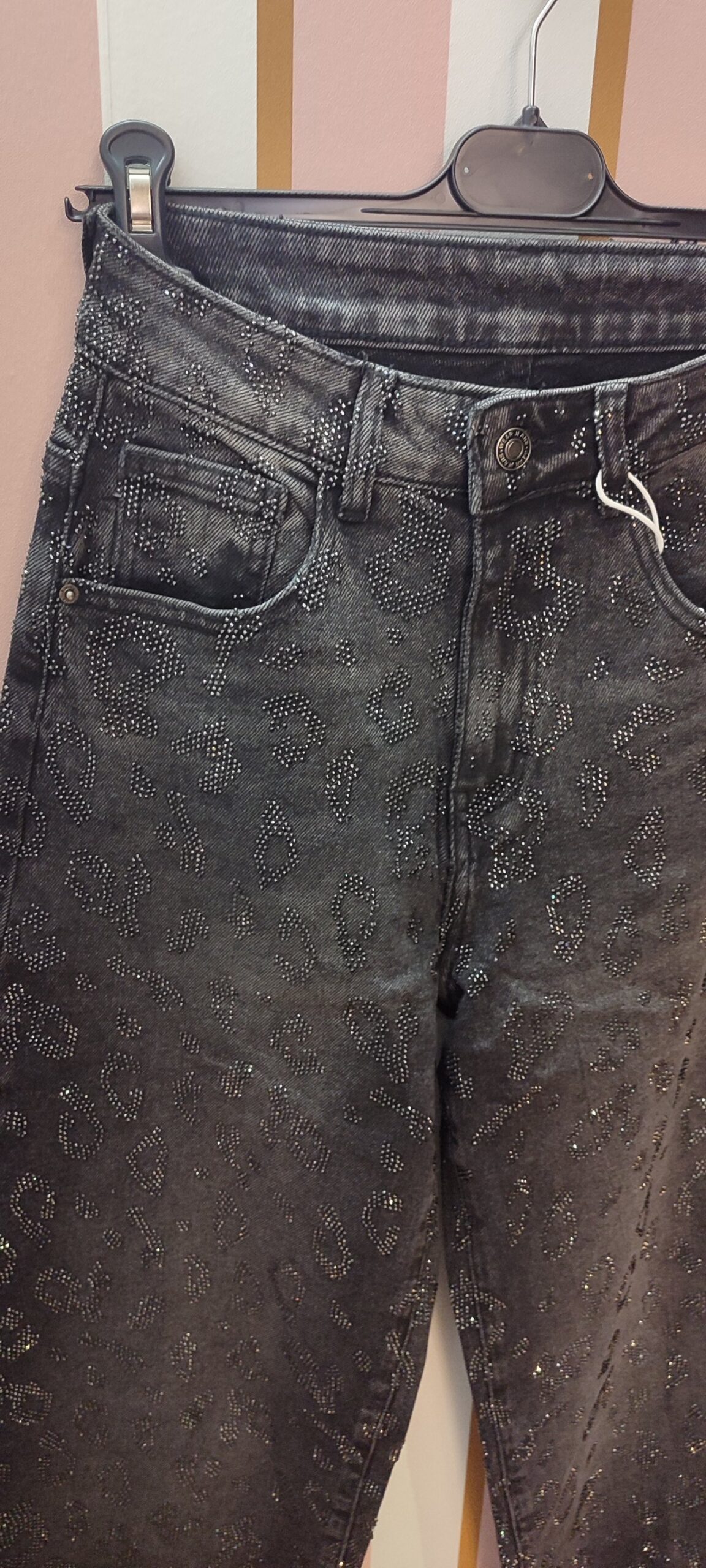 Jeans noir léopard et strass Melly and co – Image 3