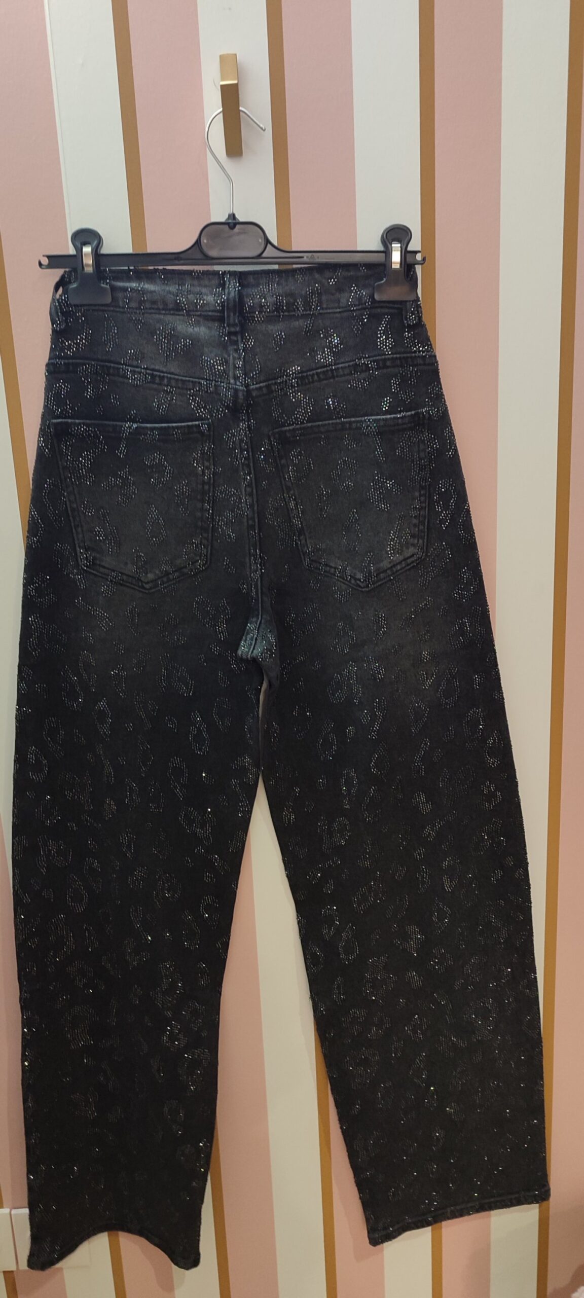 Jeans noir léopard et strass Melly and co – Image 2