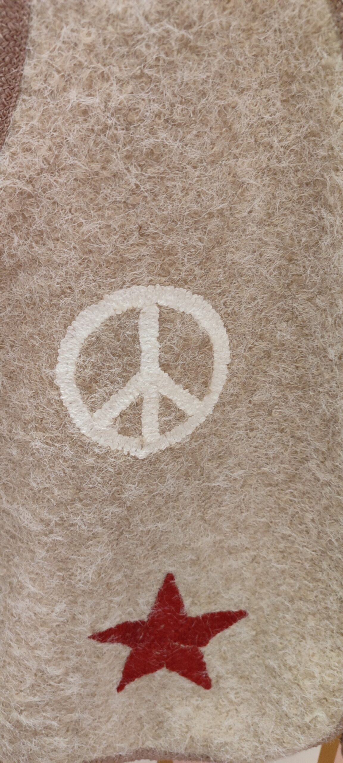 Bolero April vintage bohème tête de buffle laine beige amour – Image 4