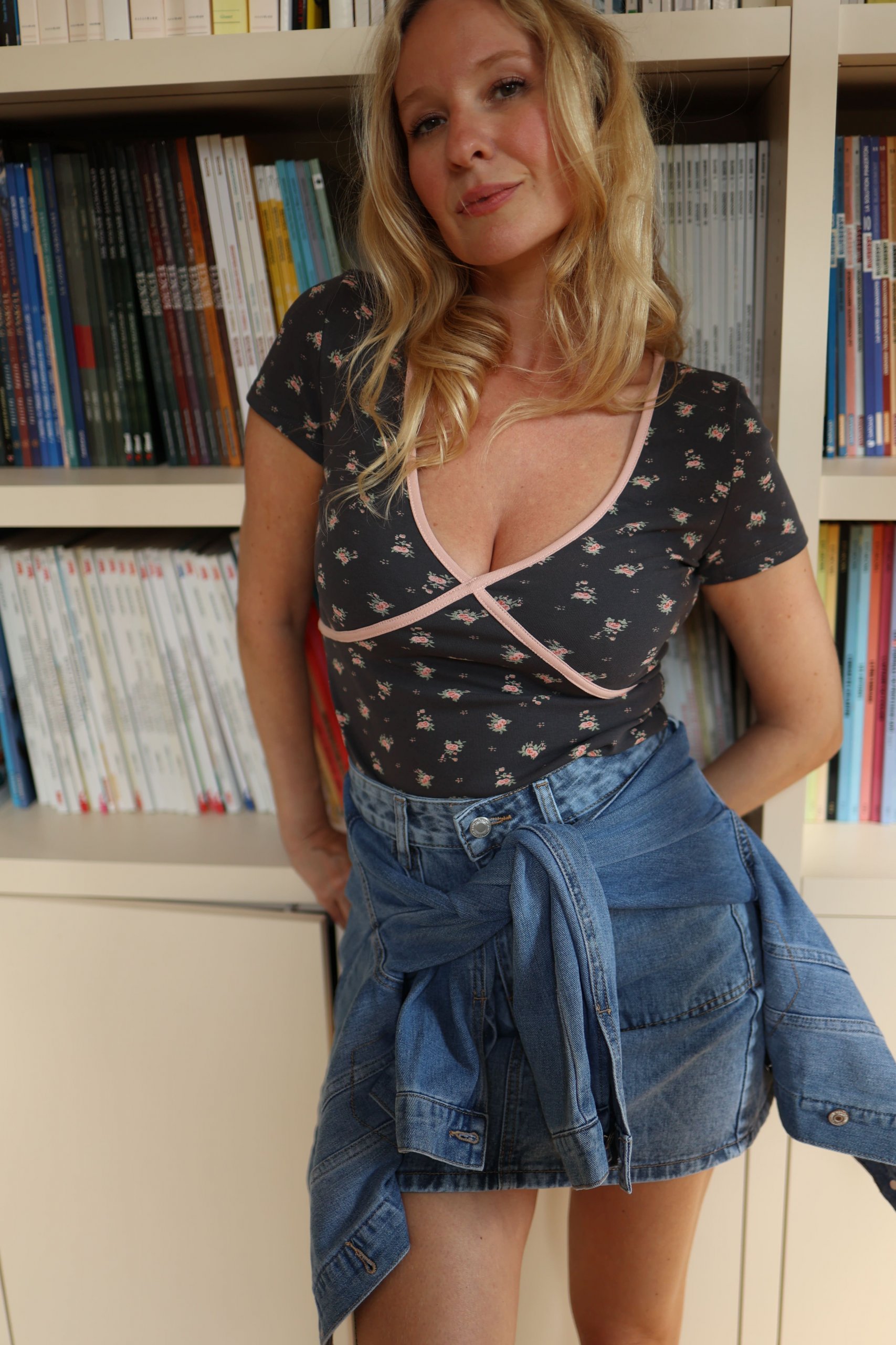 Jupe en jean courte taille haute bleu stone – Image 7