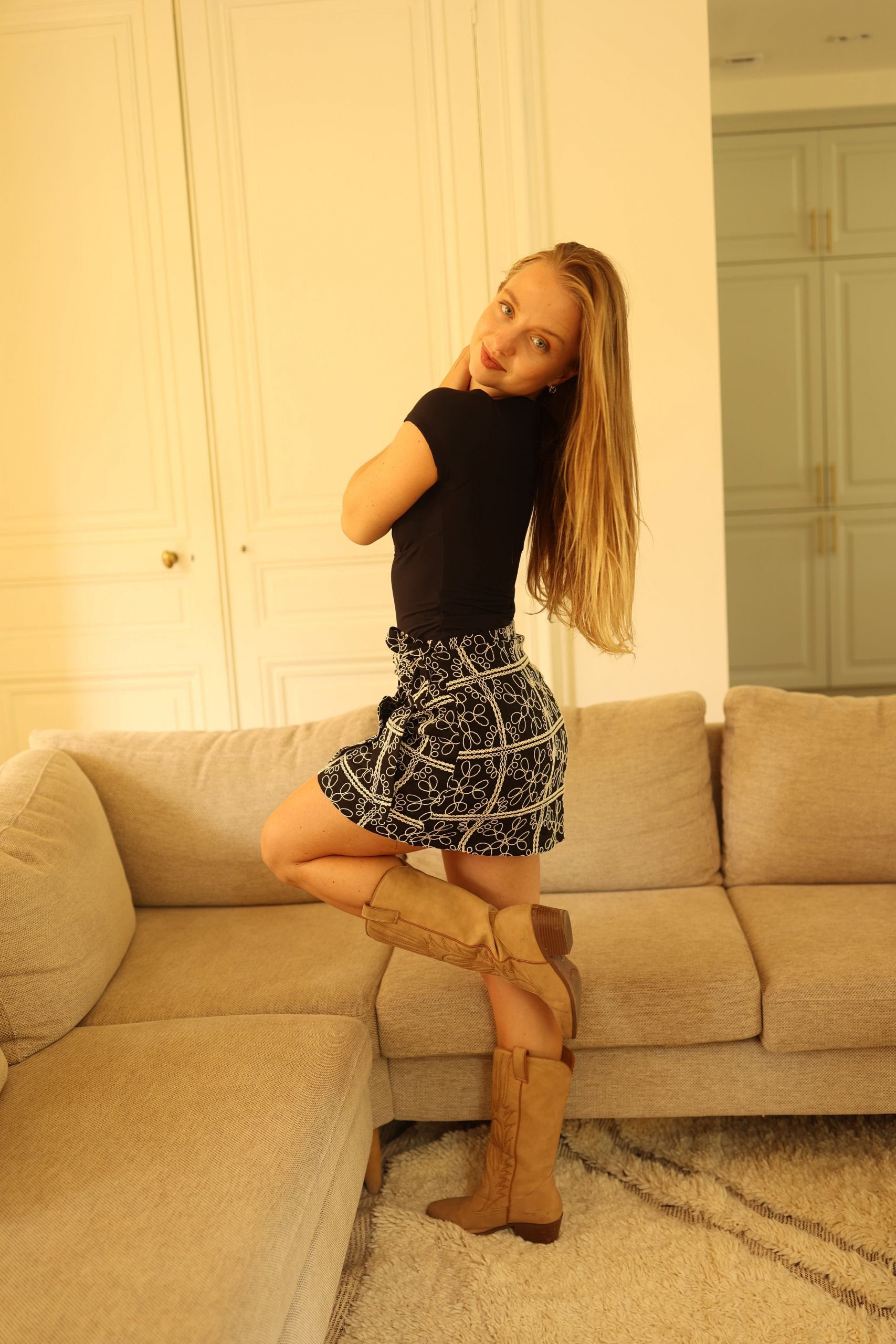 Jupe portefeuille courte noire – Image 7