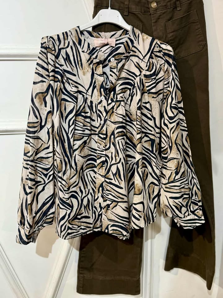 Chemise April Vintage imprimé animal zebré noir et beige