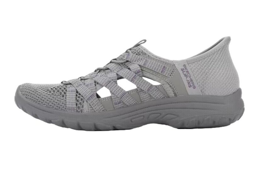 Sandale femme Façon tennis Côtés aérés Brides croisées Talon compensé Faux lacets élastiqués Confortable basket slip-ins SKECHERS 158789 Coloris gris – Image 6