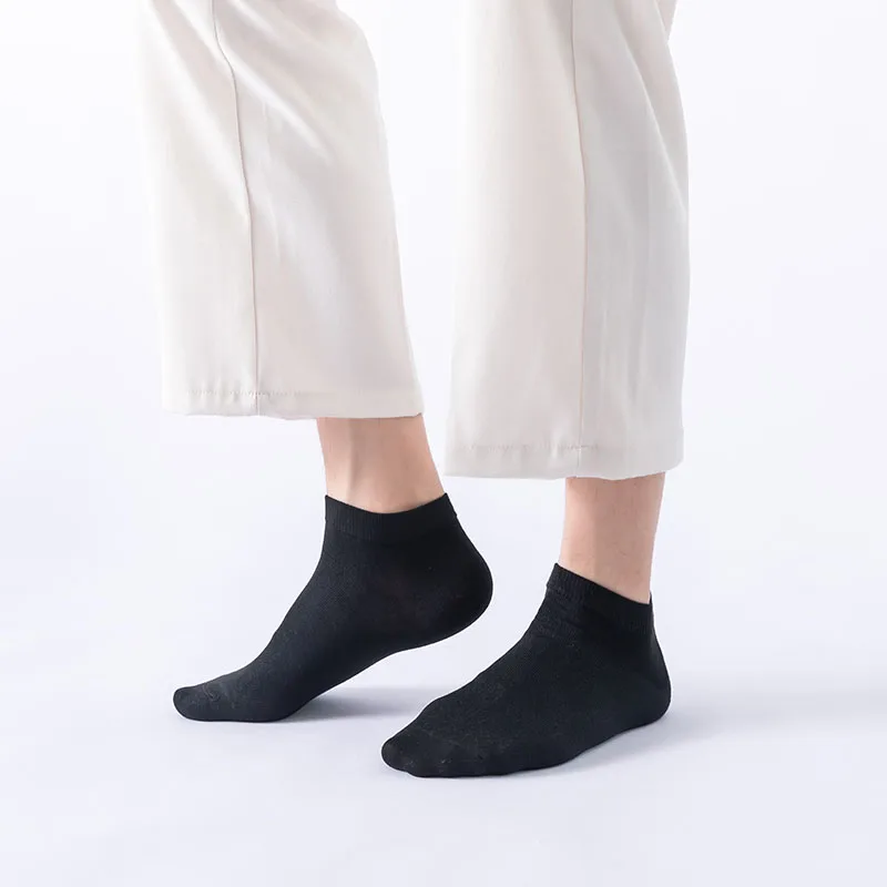 Chaussettes en bambou rouge pour femme – Image 3