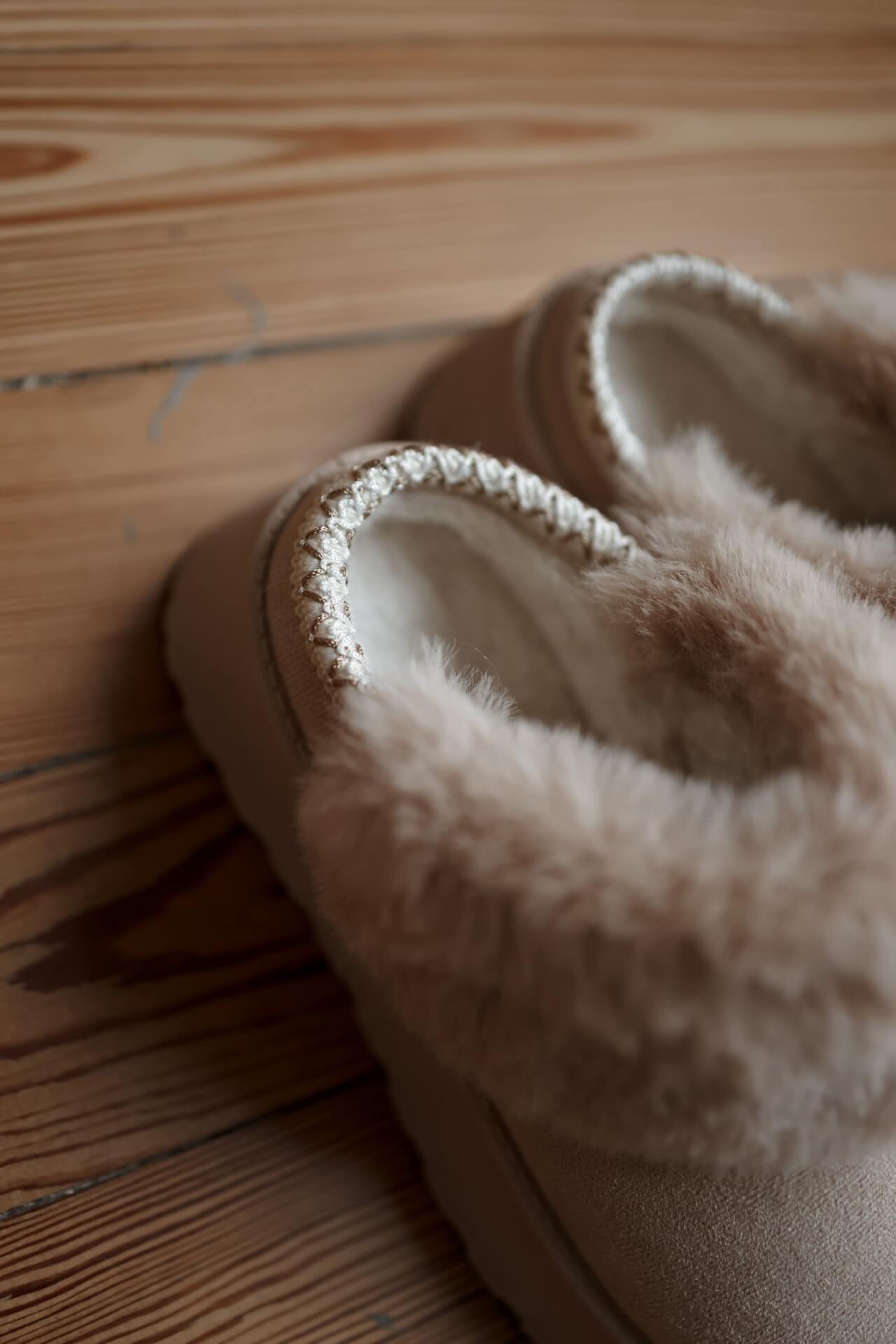 Mules fourrées taupe ou crème – Image 6