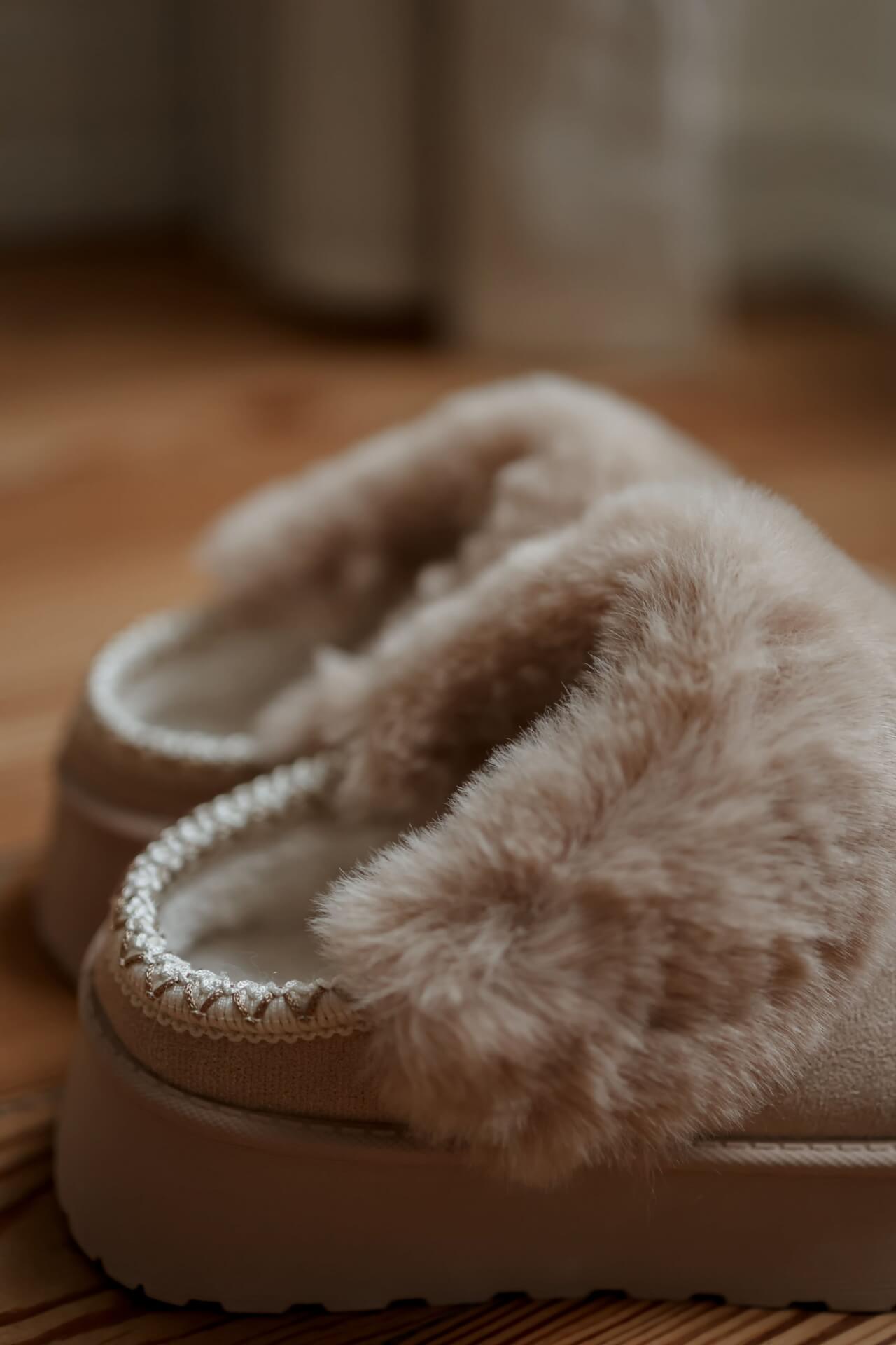 Mules fourrées taupe ou crème – Image 8