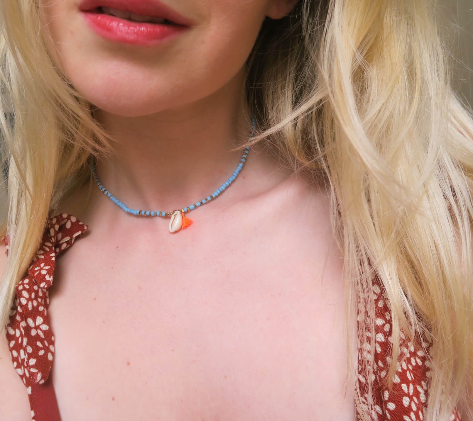 Collier ras-de-cou sable chaud