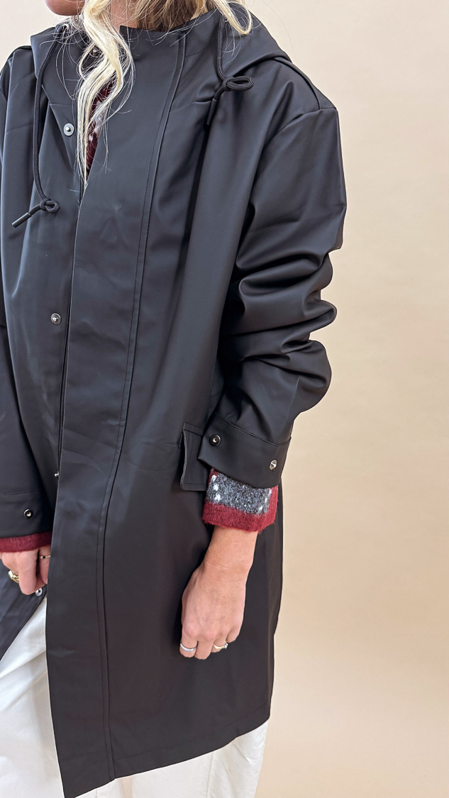 Parka noire avec capuche – Image 2