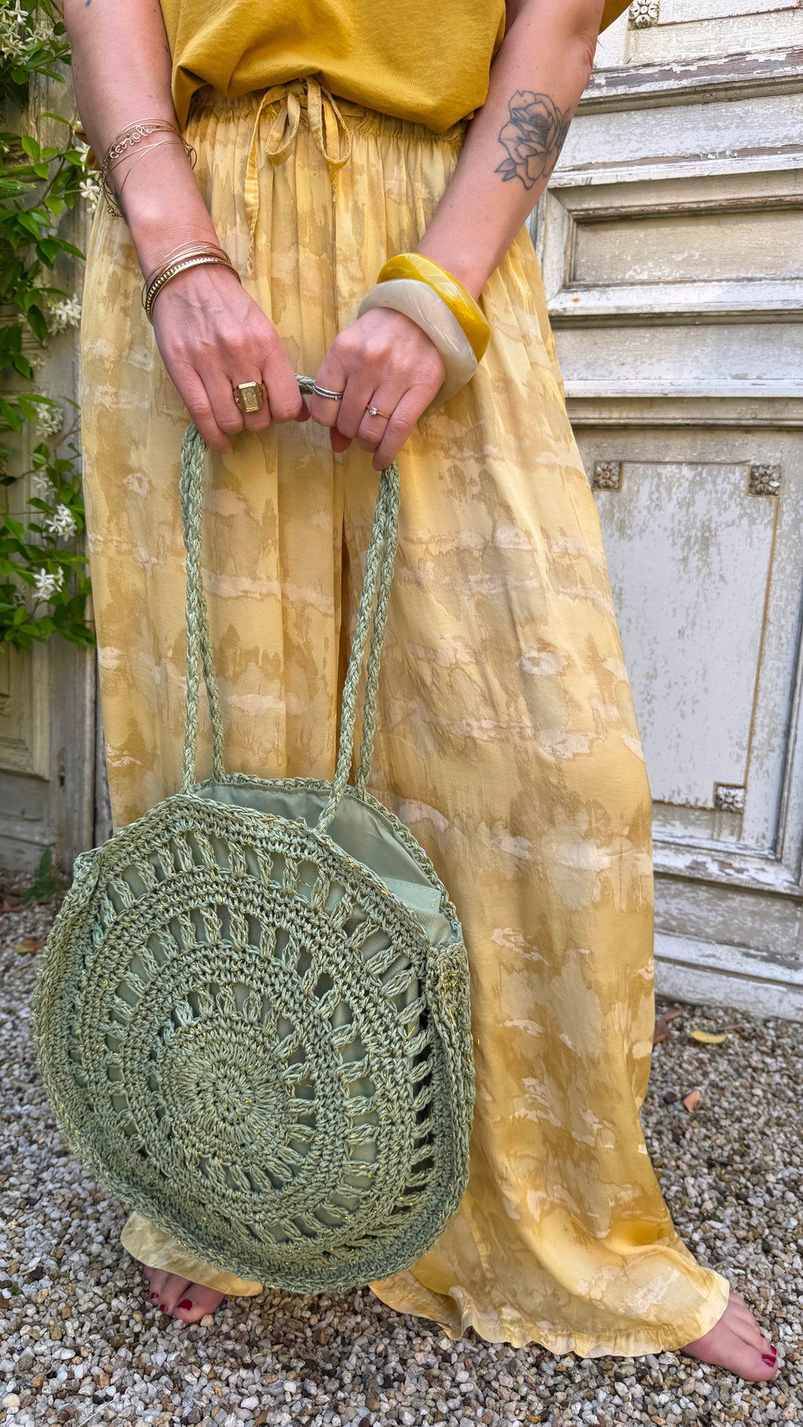 Sac rond en raphia sauge – Image 2