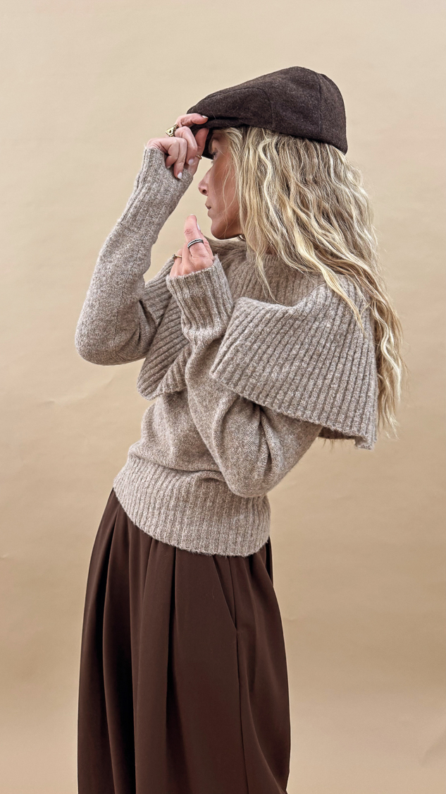 Pull taupe col claudine – Image 8