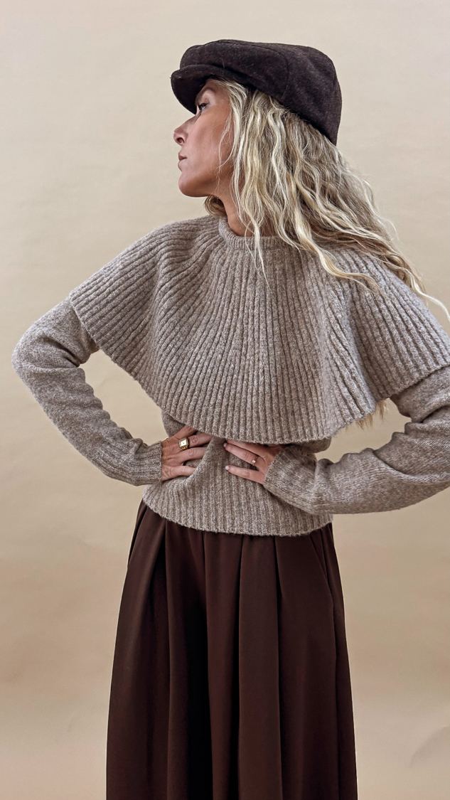 Pull taupe col claudine – Image 7