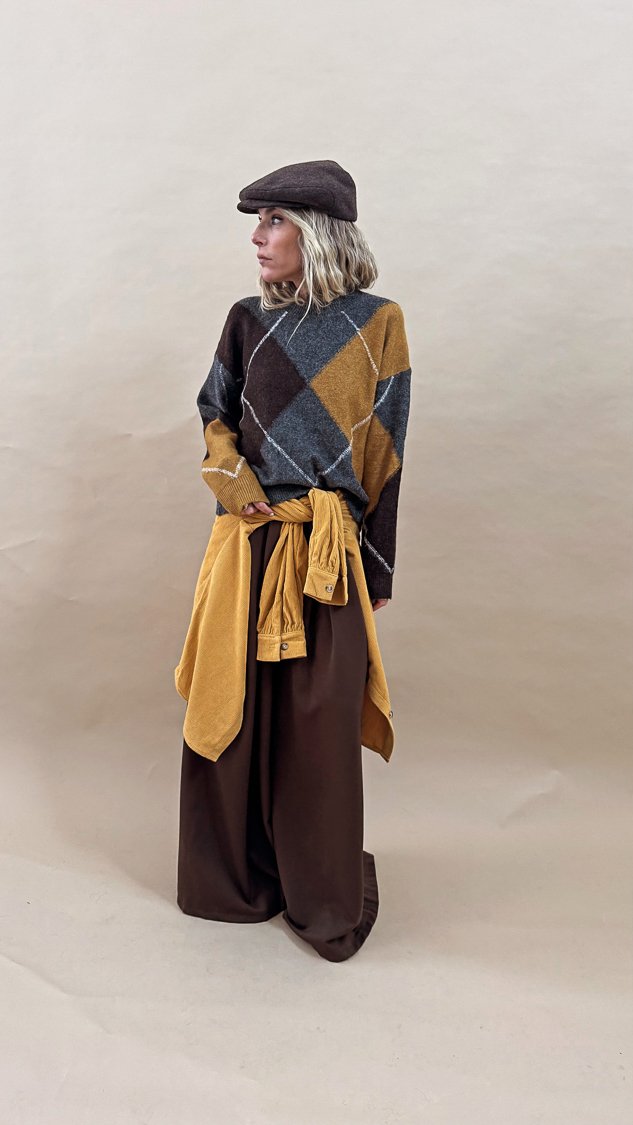 Pull marron et ocre à losanges – Image 8