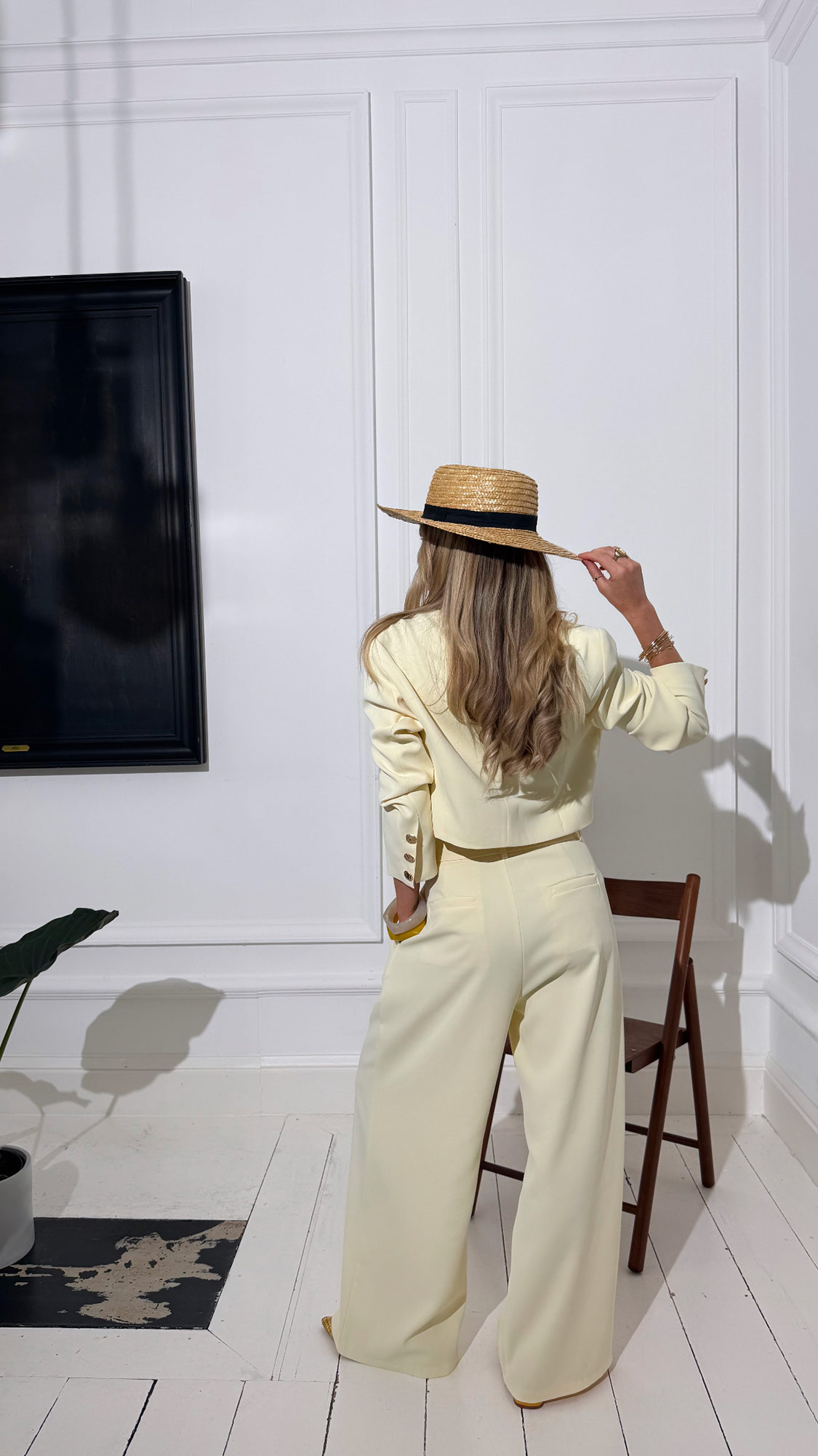 Pantalon jaune beurre à pinces – Image 6