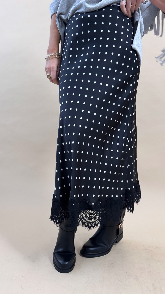 Jupe dentelle longue noire à pois – Image 2