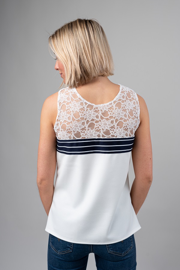 Top en dentelle beige – 3 fines rayures blanches – Image 5