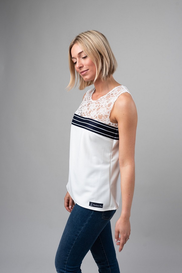 Top en dentelle beige – 3 fines rayures blanches – Image 3