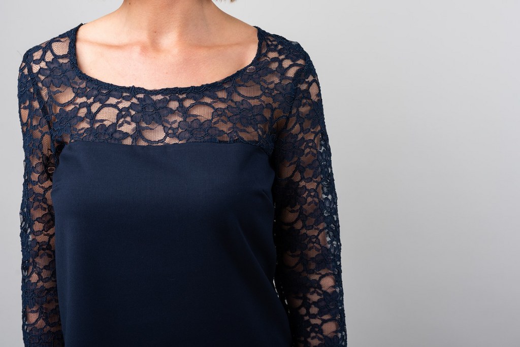 Tunique bleu marine – dentelle bleu marine – Image 2