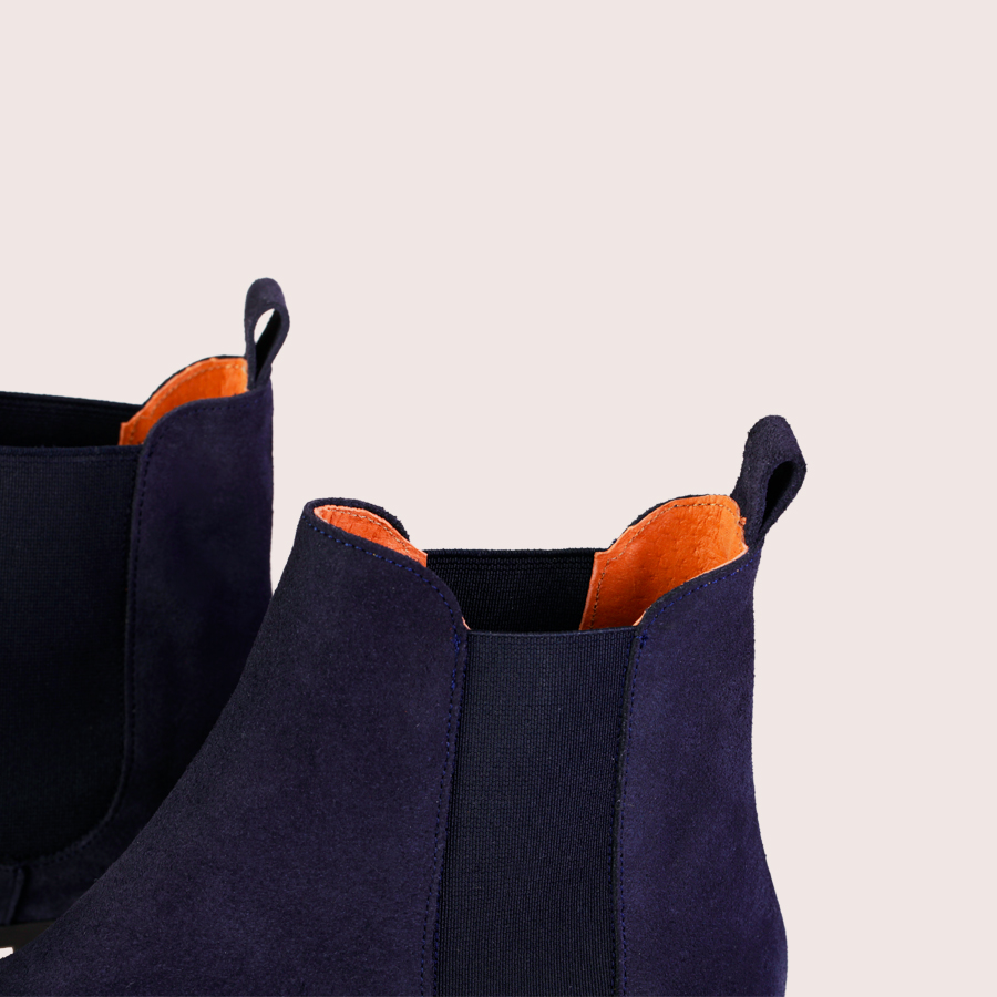 Bottines Chelsea en cuir suédé marine – Denise – Image 3