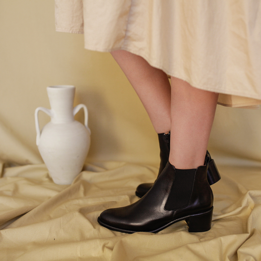 Bottines Chelsea en cuir noir – Joie 18081