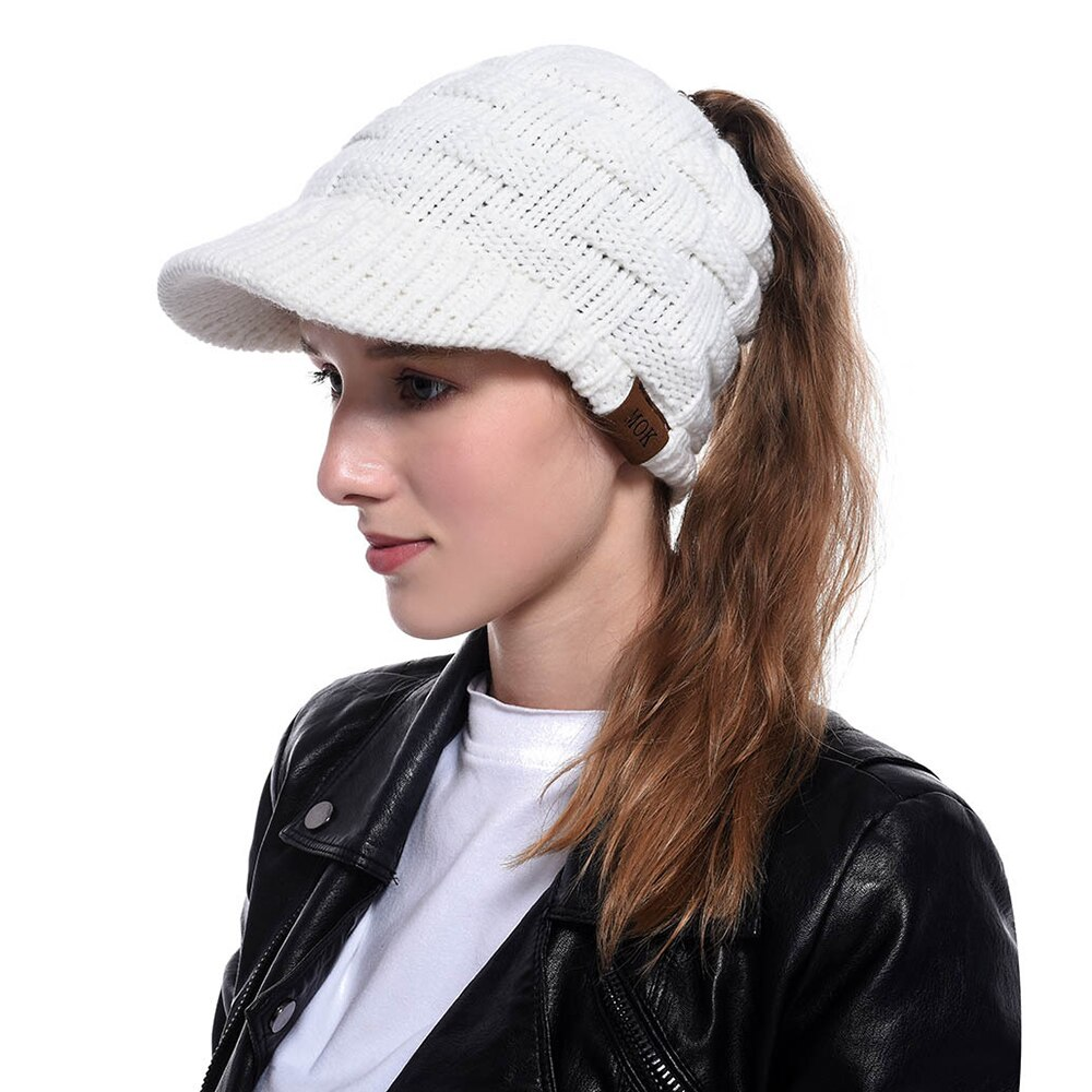 Casquette laine polaire tricoté avec ouverture queue de cheval