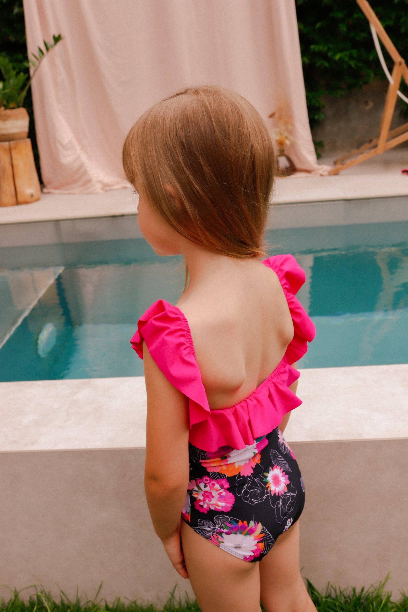 Le maillot 1 pièce fleuri matchy matchy pour enfant – Image 3