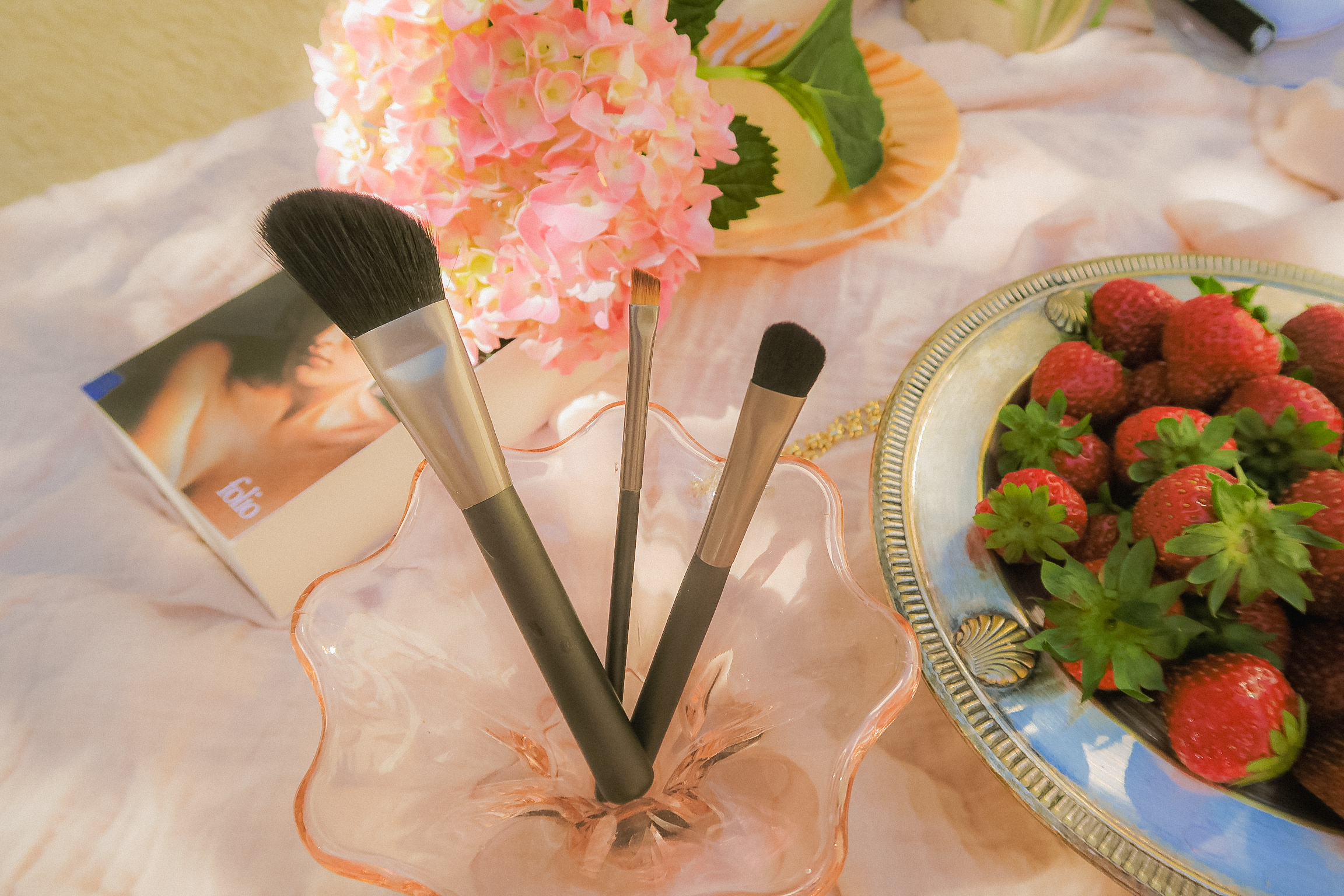 Pinceaux professionnels de maquillage aux manches courts