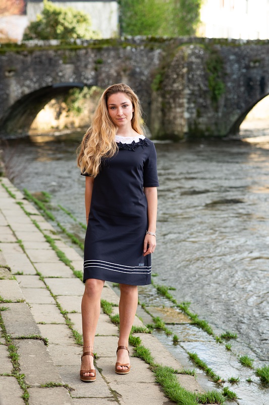 Robe bleu et dentelle – Image 2